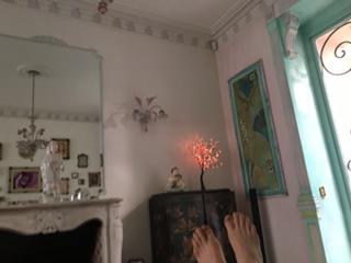 Natalia Oreiro feet photo thumbnail