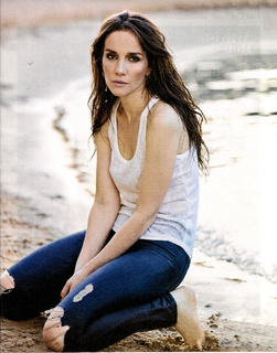 Natalia Oreiro feet photo thumbnail