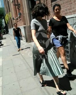 Natalia Oreiro feet photo thumbnail