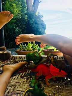 Natalia Oreiro feet photo thumbnail