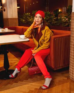 Natalia Oreiro feet photo thumbnail