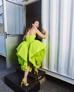 Natalia Oreiro feet photo thumbnail