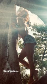 Natalia Paris feet photo 5