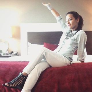 Natalia Reyes feet photo 1