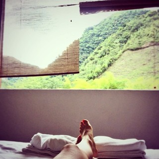 Natalia Reyes feet photo 2