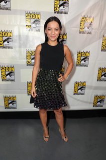 Natalia Reyes feet photo 12