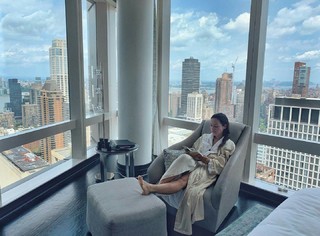 Natalia Reyes feet photo 10
