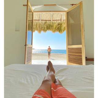 Natalia Reyes feet photo 1