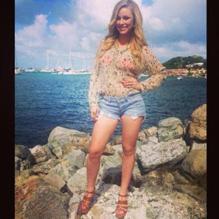 Natalia Rivera feet photo 2