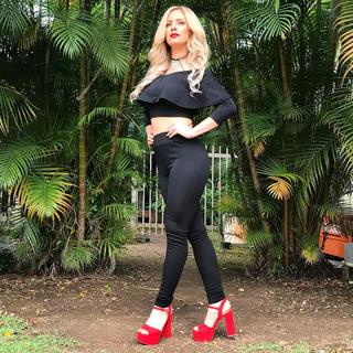 Natalia Rivera feet photo 1