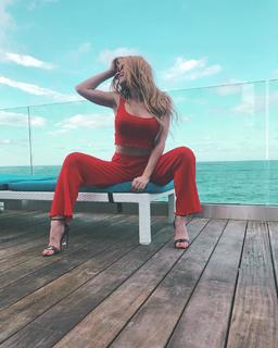 Natalia Rivera feet photo 2