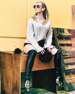 Natalia Rivera feet photo 3