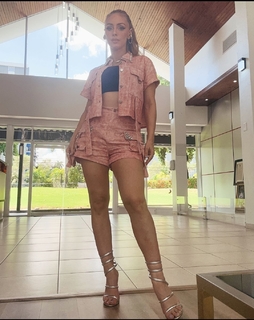Natalia Rivera feet photo 17