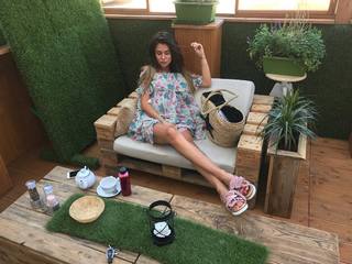 Natalia Siwiec feet photo thumbnail