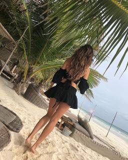 Natalia Siwiec feet photo thumbnail
