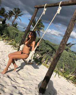 Natalia Siwiec feet photo thumbnail
