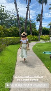 Natalia Téllez feet photo thumbnail