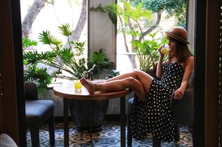 Natalia Téllez feet photo thumbnail