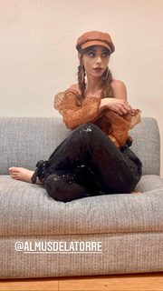 Natalia Téllez feet photo thumbnail