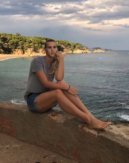Natalia Vieru feet photo thumbnail
