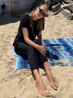 Natalia Vieru feet photo thumbnail