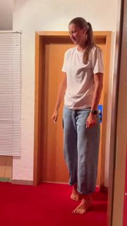Natalia Vieru feet photo thumbnail