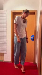 Natalia Vieru feet photo thumbnail