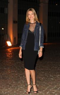 Natalia Vodianova feet photo thumbnail