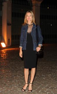 Natalia Vodianova feet photo thumbnail