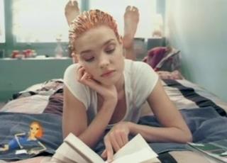 Natalia Vodianova feet photo thumbnail