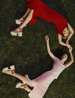 Natalia Vodianova feet photo thumbnail