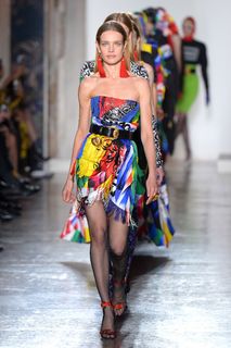 Natalia Vodianova feet photo thumbnail