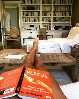 Natalia Vodianova feet photo thumbnail