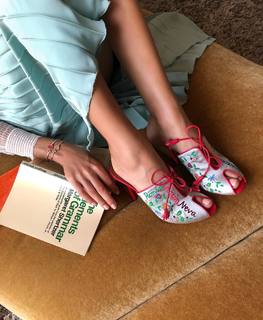 Natalia Vodianova feet photo thumbnail