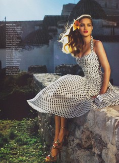 Natalia Vodianova feet photo thumbnail