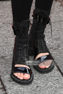 Natalia Vodianova feet photo thumbnail