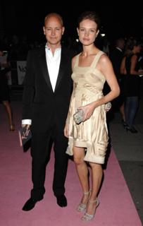 Natalia Vodianova feet photo thumbnail