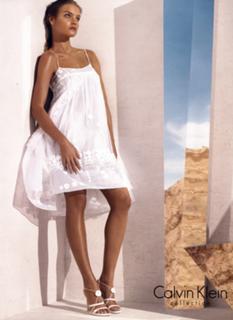 Natalia Vodianova feet photo thumbnail