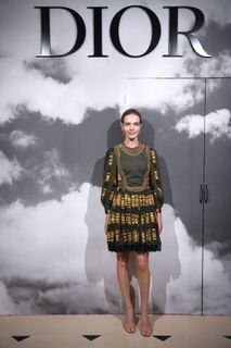 Natalia Vodianova feet photo thumbnail