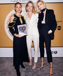 Natalia Vodianova feet photo thumbnail