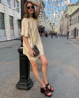 Natalia Vodianova feet photo thumbnail