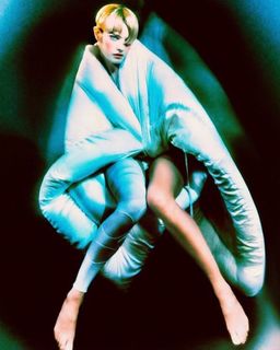 Natalia Vodianova feet photo thumbnail