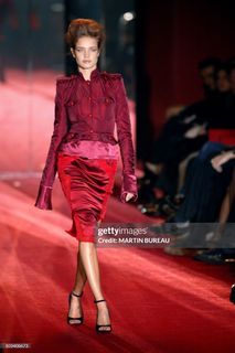 Natalia Vodianova feet photo thumbnail