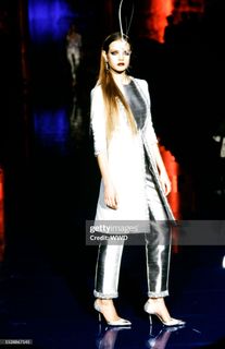 Natalia Vodianova feet photo thumbnail