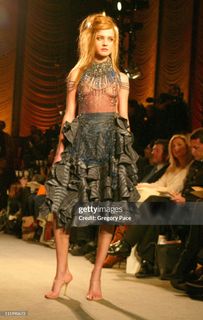 Natalia Vodianova feet photo thumbnail