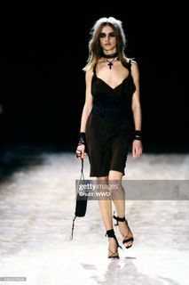 Natalia Vodianova feet photo thumbnail