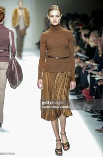 Natalia Vodianova feet photo thumbnail