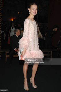 Natalia Vodianova feet photo thumbnail