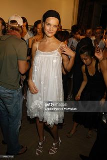 Natalia Vodianova feet photo thumbnail