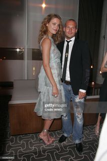 Natalia Vodianova feet photo thumbnail